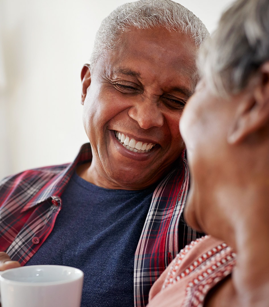 retired-couple-laughing
